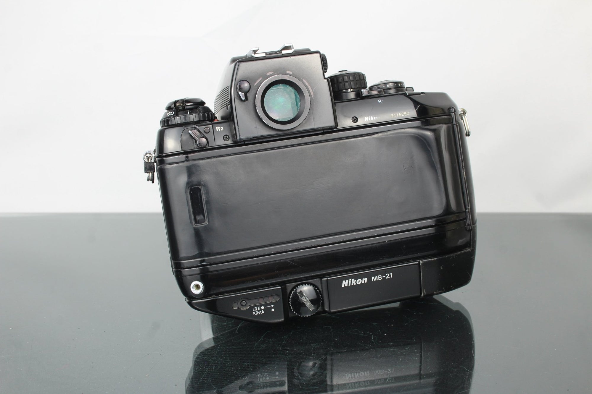 Nikon F4 + Nikon AF 35 - 135mm 1:3.5 - 4.5 lens - Dutch|Thrift