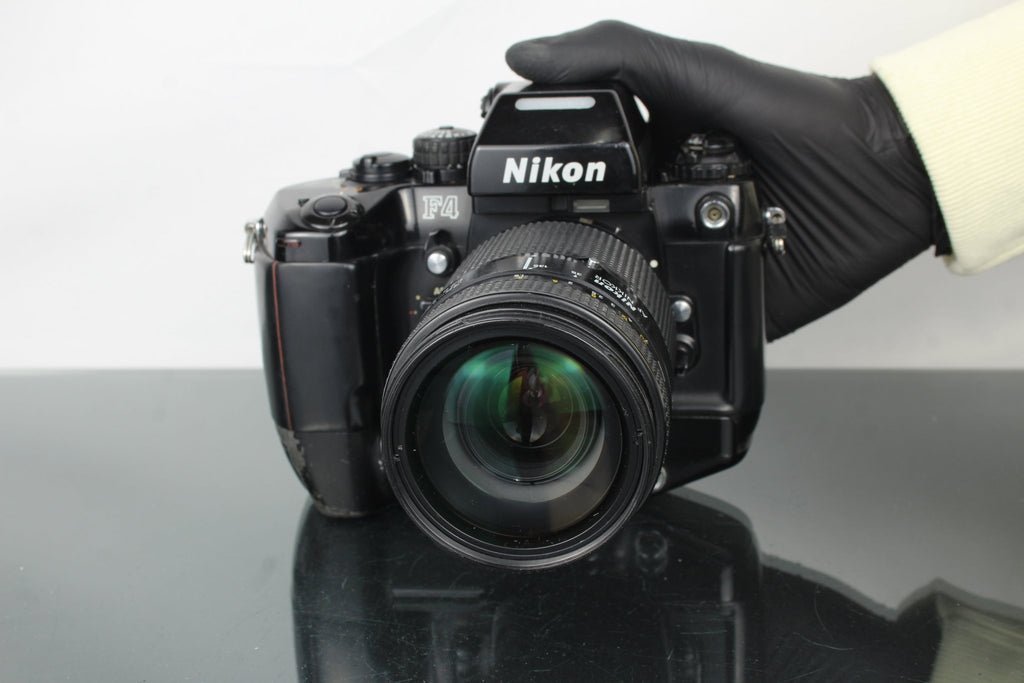 Nikon F4 + Nikon AF 35 - 135mm 1:3.5 - 4.5 lens - Dutch|Thrift