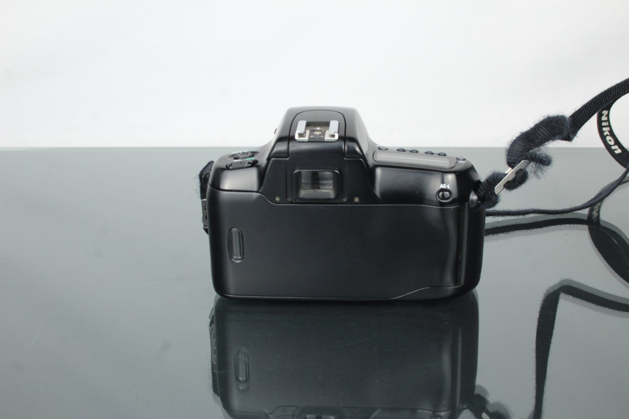 Nikon F50 + 35 - 80mm Nikon lens - Dutch|Thrift