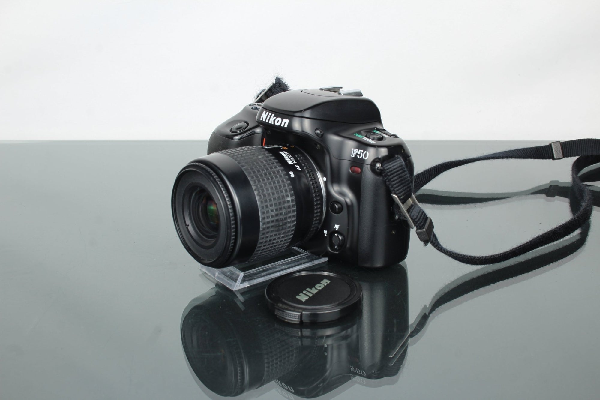 Nikon F50 + 35 - 80mm Nikon lens - Dutch|Thrift