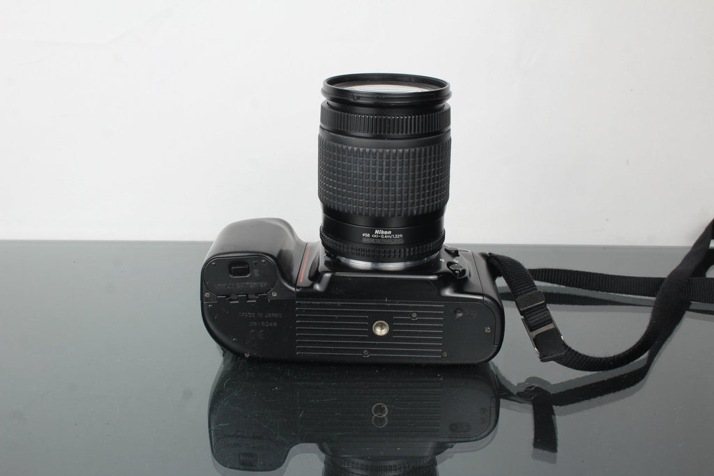 Nikon F50 + Nikkor 28 - 80mm 1:3.5 - 5.6 D lens - Dutch|Thrift