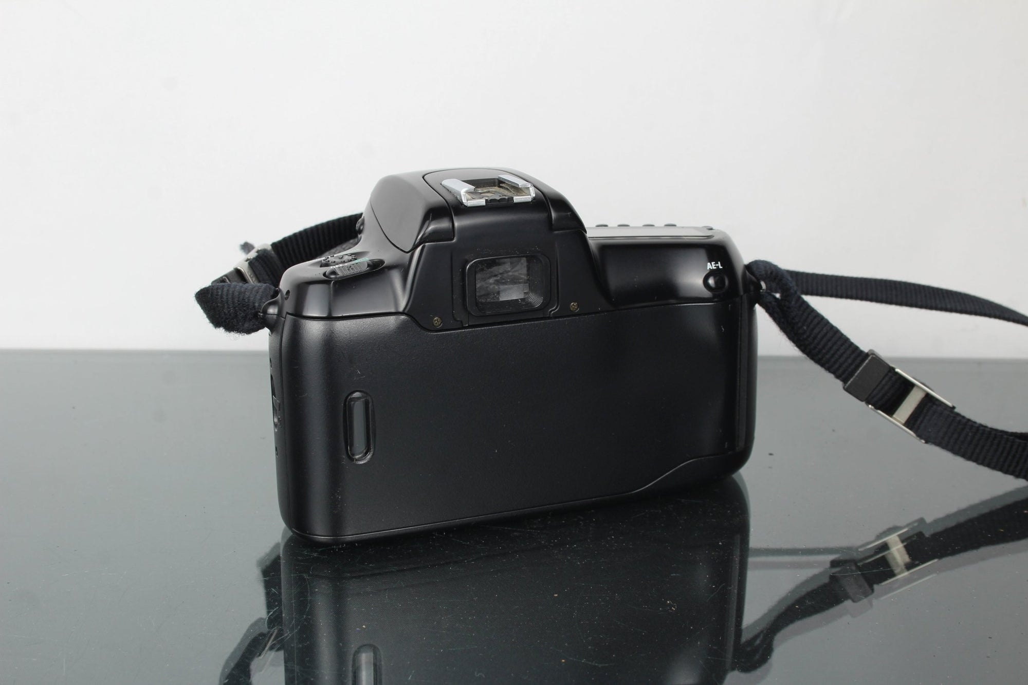 Nikon F50 + Nikkor 28 - 80mm 1:3.5 - 5.6 D lens - Dutch|Thrift