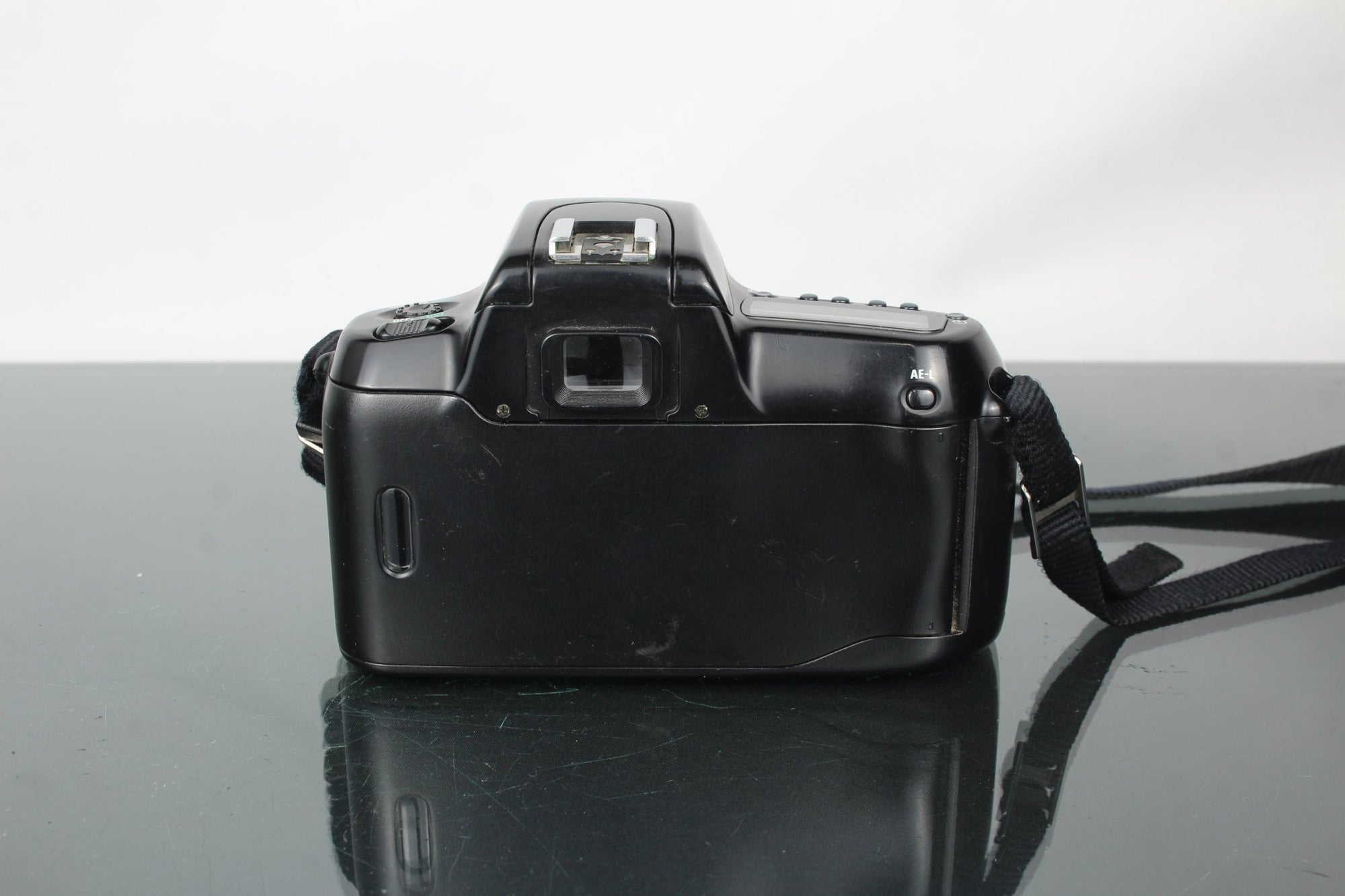 Nikon F50 + Nikkor AF 35 - 80mm 1:4 - 5.6 D lens - Dutch|Thrift