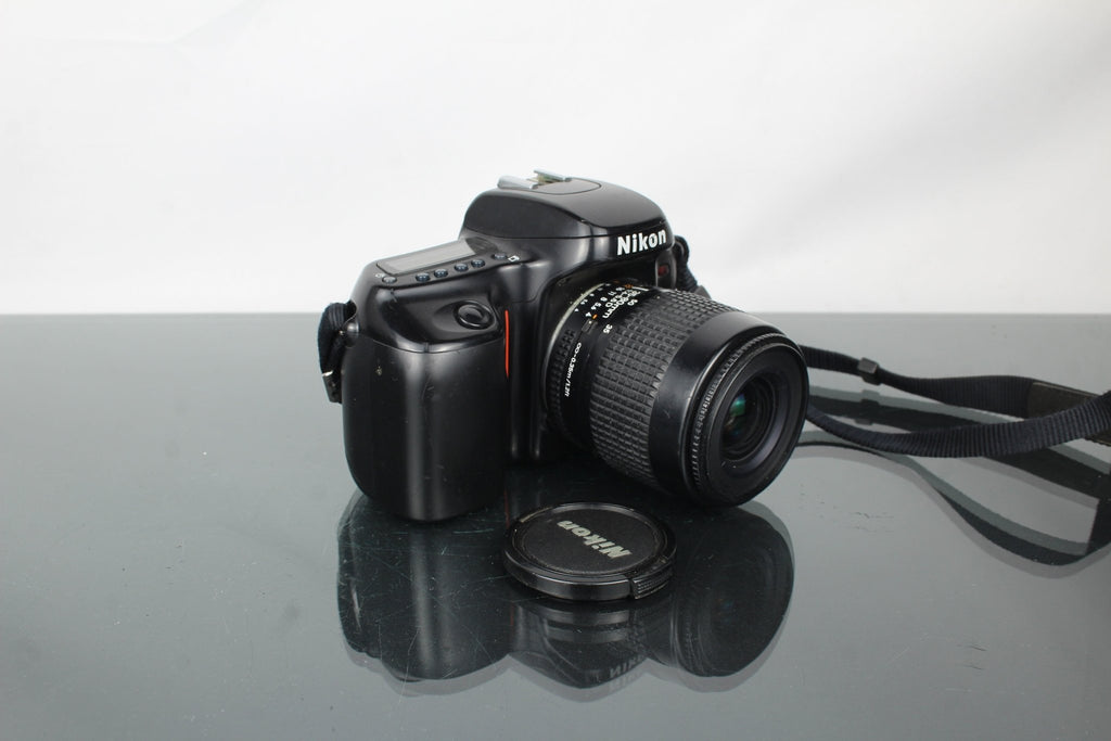 Nikon F50 + Nikkor AF 35 - 80mm 1:4 - 5.6 D lens - Dutch|Thrift