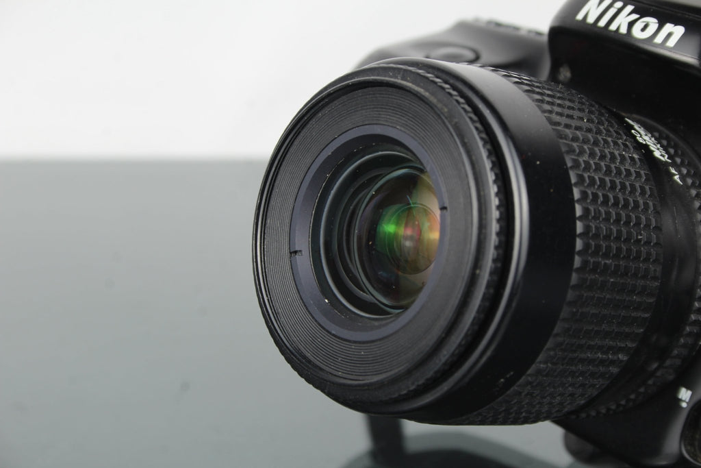 Nikon F50 + Nikkor AF 35 - 80mm 1:4 - 5.6 D lens - Dutch|Thrift
