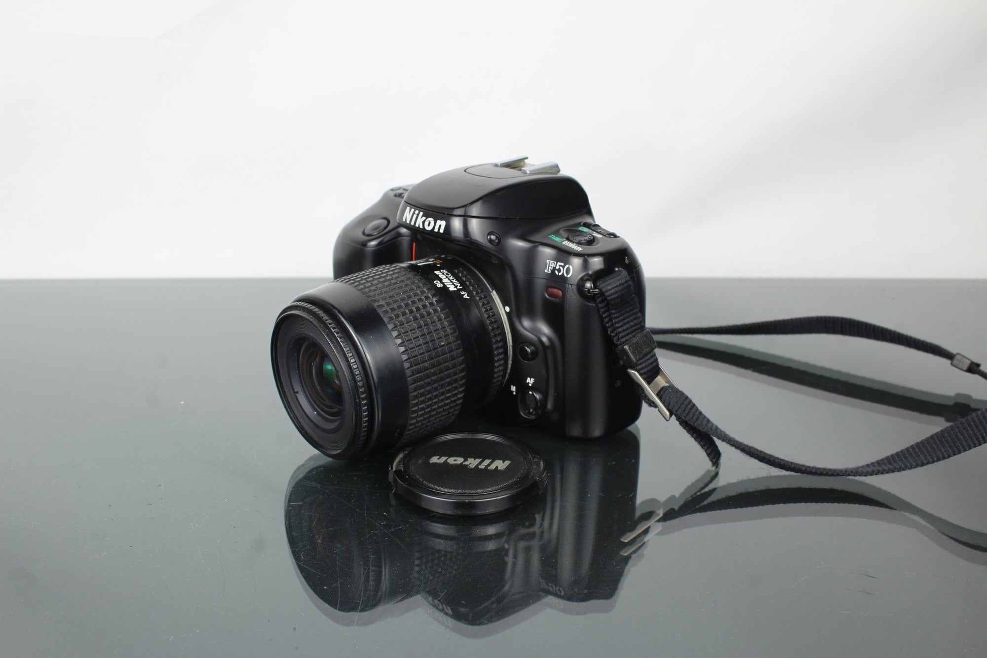 Nikon F50 + Nikkor AF 35 - 80mm 1:4 - 5.6 D lens - Dutch|Thrift