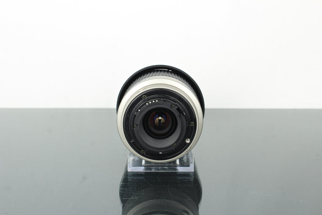 Nikon F60 + Nikkor AF 70 - 300mm F/4 - F/5.6G lens - Dutch|Thrift