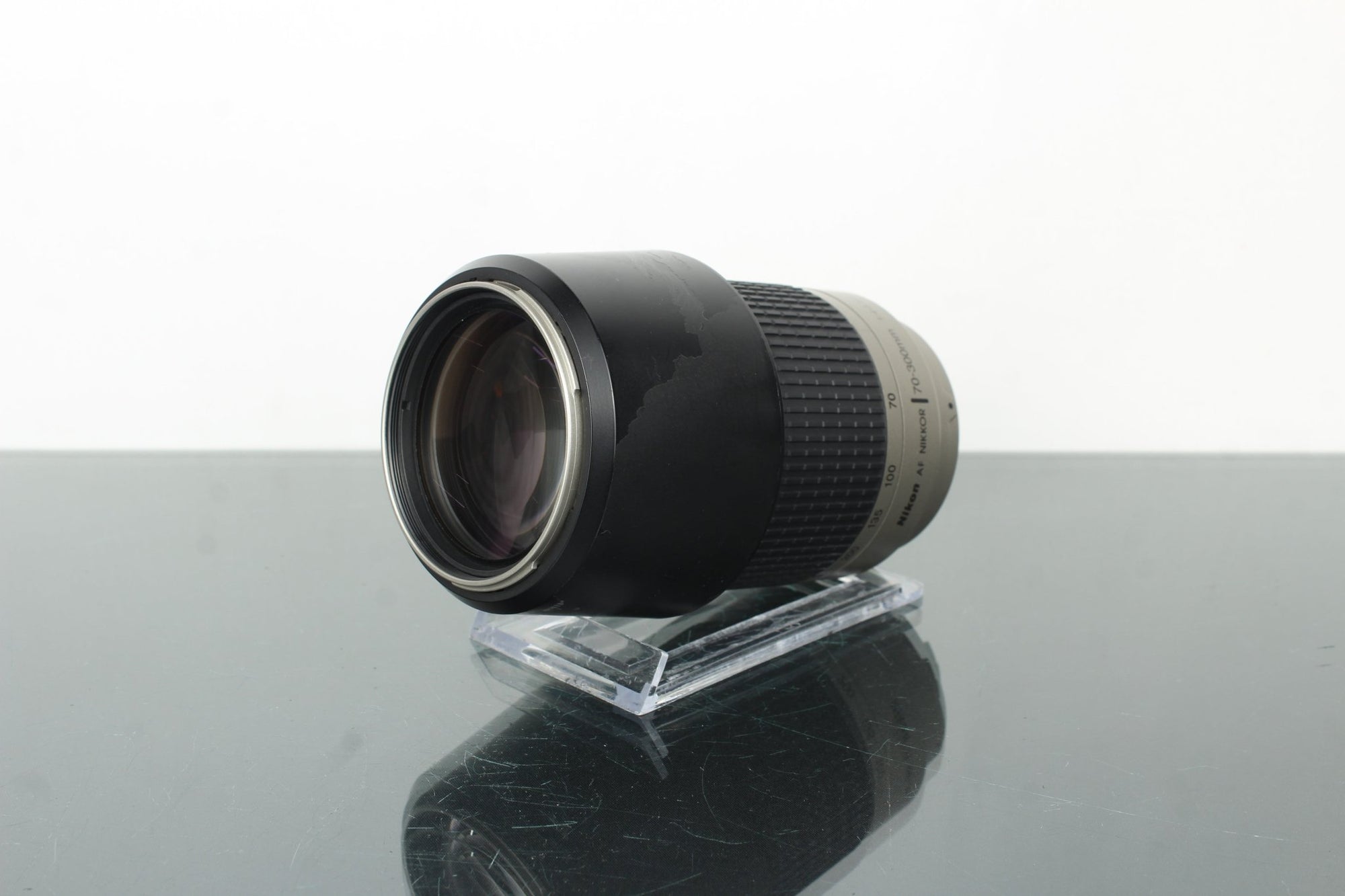 Nikon F60 + Nikkor AF 70 - 300mm F/4 - F/5.6G lens - Dutch|Thrift