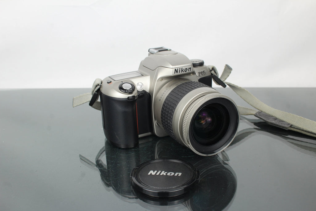 Nikon F65 + 28 - 80mm 1:3.3 - 5.6 G Nikon F - mount lens - Dutch|Thrift