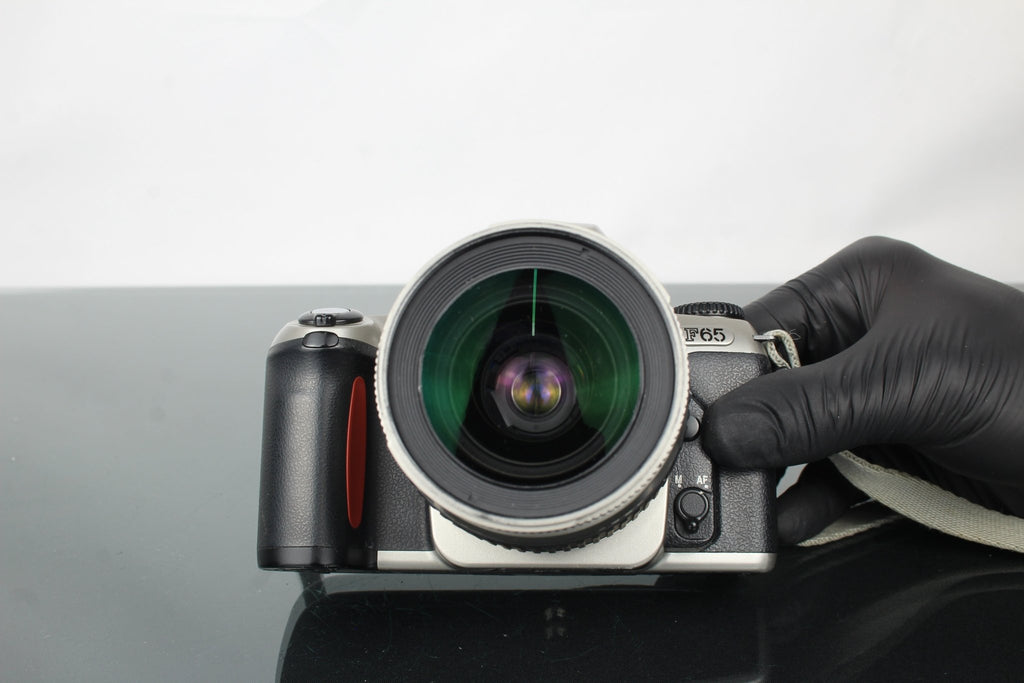 Nikon F65 + 28 - 80mm 1:3.3 - 5.6 G Nikon F - mount lens - Dutch|Thrift