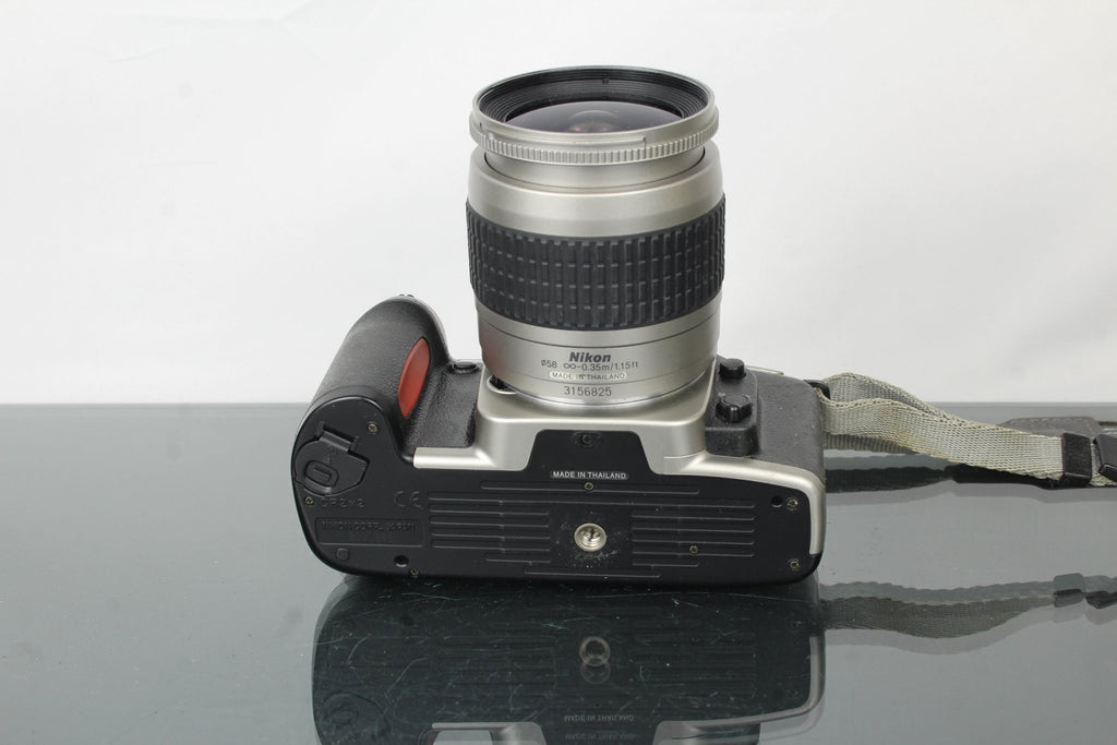 Nikon F65 + AF Nikkor 28 - 80mm 3.5 - 5.6 lens (Nikon F mount) - Dutch|Thrift