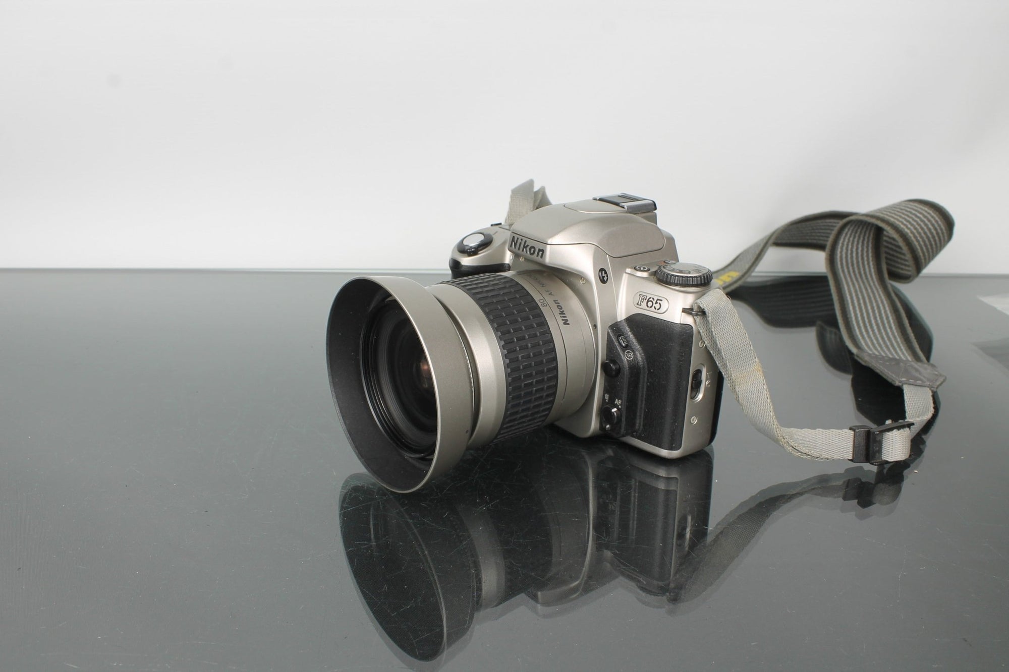 Nikon F65 + Nikkor 28 - 80mm 1:3.3 - 5.6 - Dutch|Thrift