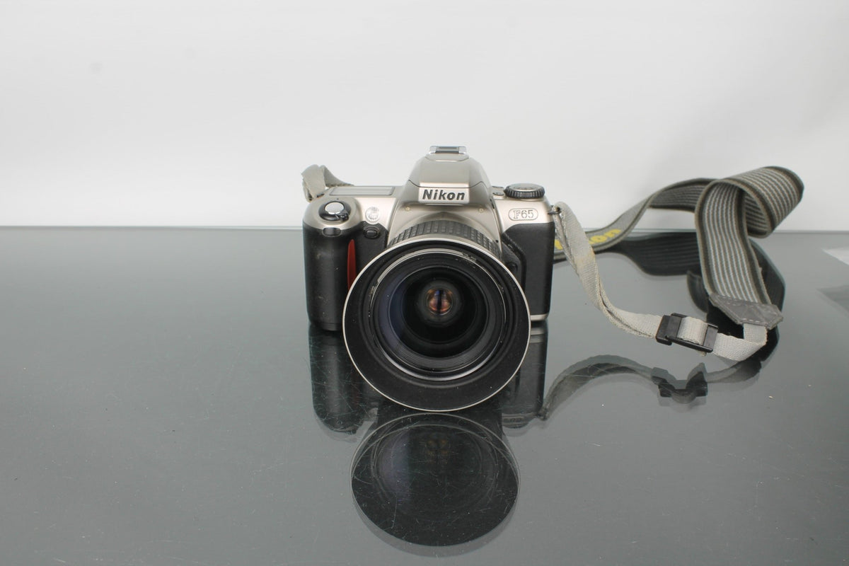 Nikon F65 + Nikkor 28 - 80mm 1:3.3 - 5.6 - Dutch|Thrift