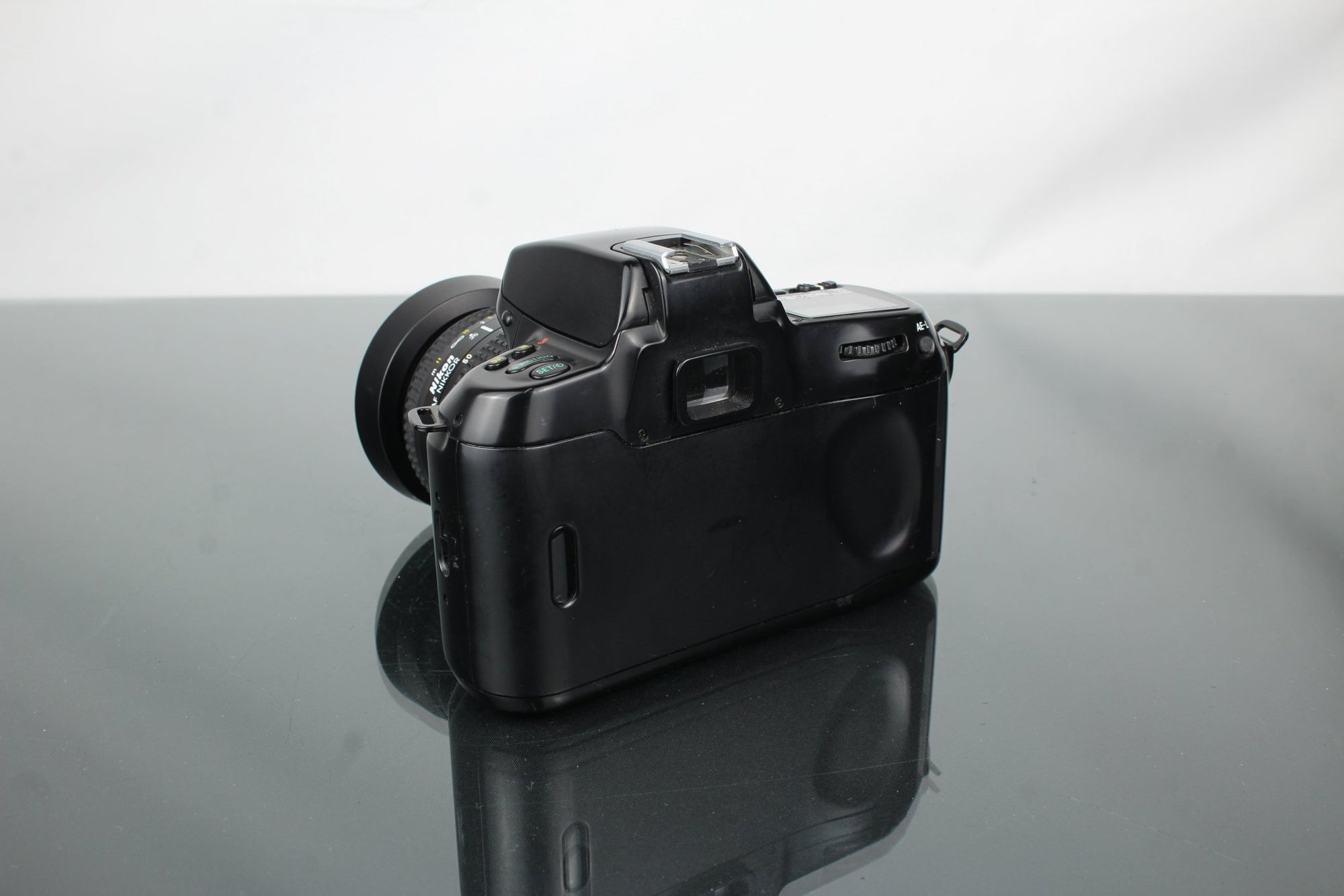 Nikon F70 + Nikkor 35 - 80mm 1:4 - 5.6 D lens - Dutch|Thrift