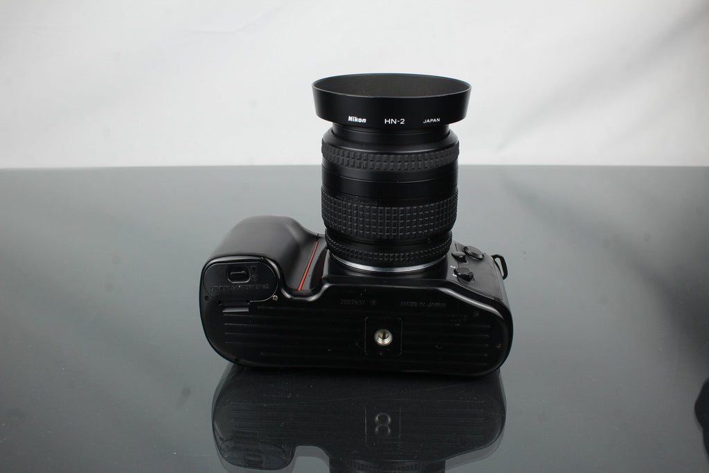 Nikon F70 + Nikkor 35 - 80mm 1:4 - 5.6 D lens - Dutch|Thrift