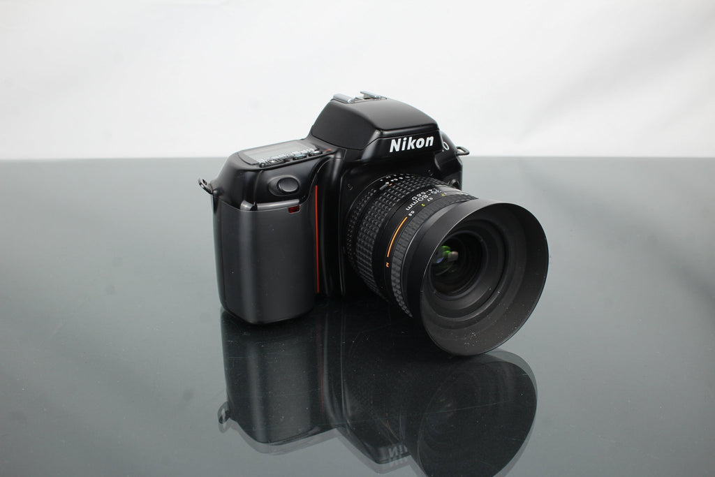 Nikon F70 + Nikkor 35 - 80mm 1:4 - 5.6 D lens - Dutch|Thrift