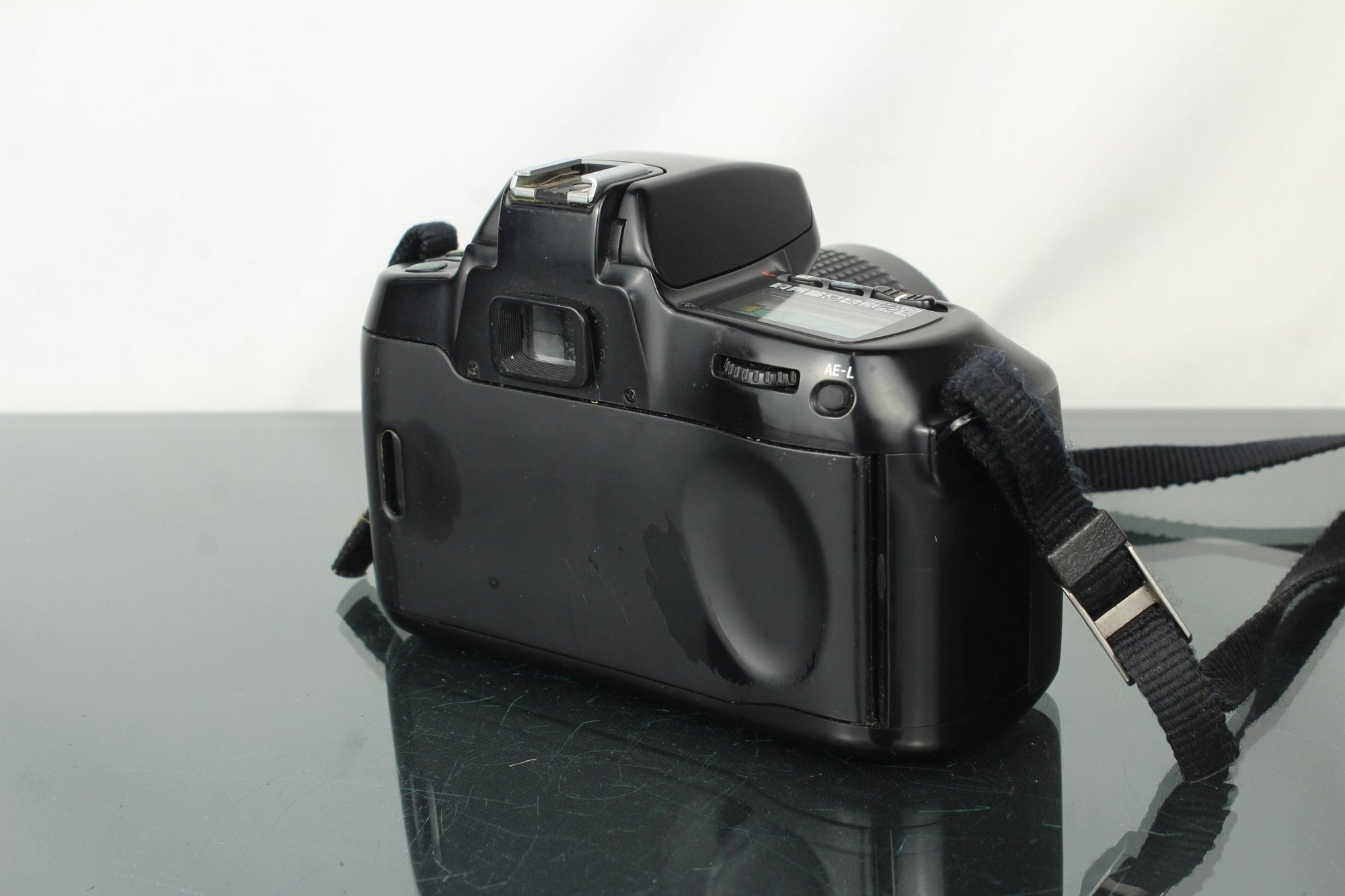 Nikon F70 + Nikon AF Nikkor 35 - 80mm 1:4 - 5.6 D lens (F - mount) - Dutch|Thrift