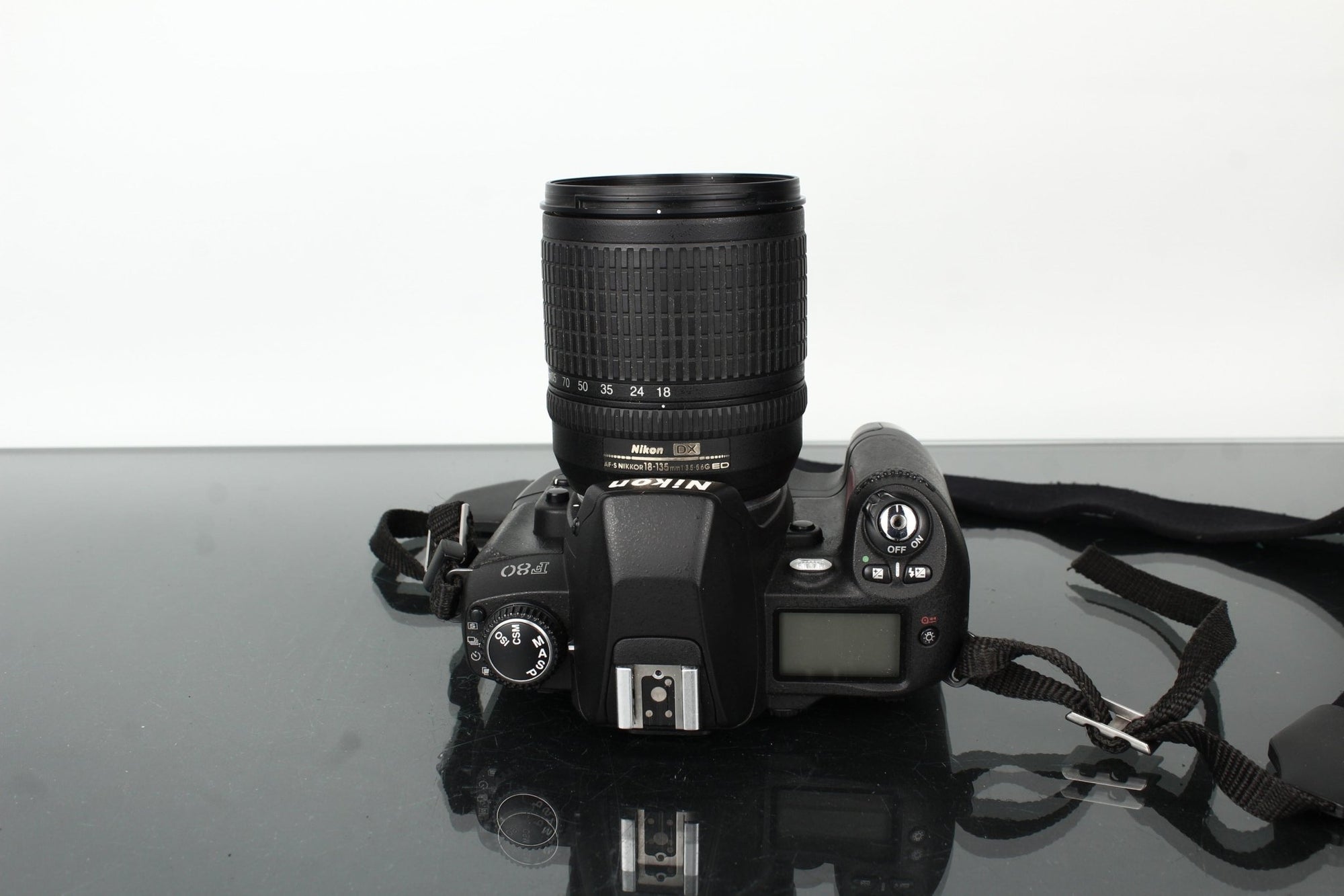 Nikon F80 + Nikkor 18 - 135mm 1:3.5 - 5.6G - Dutch|Thrift