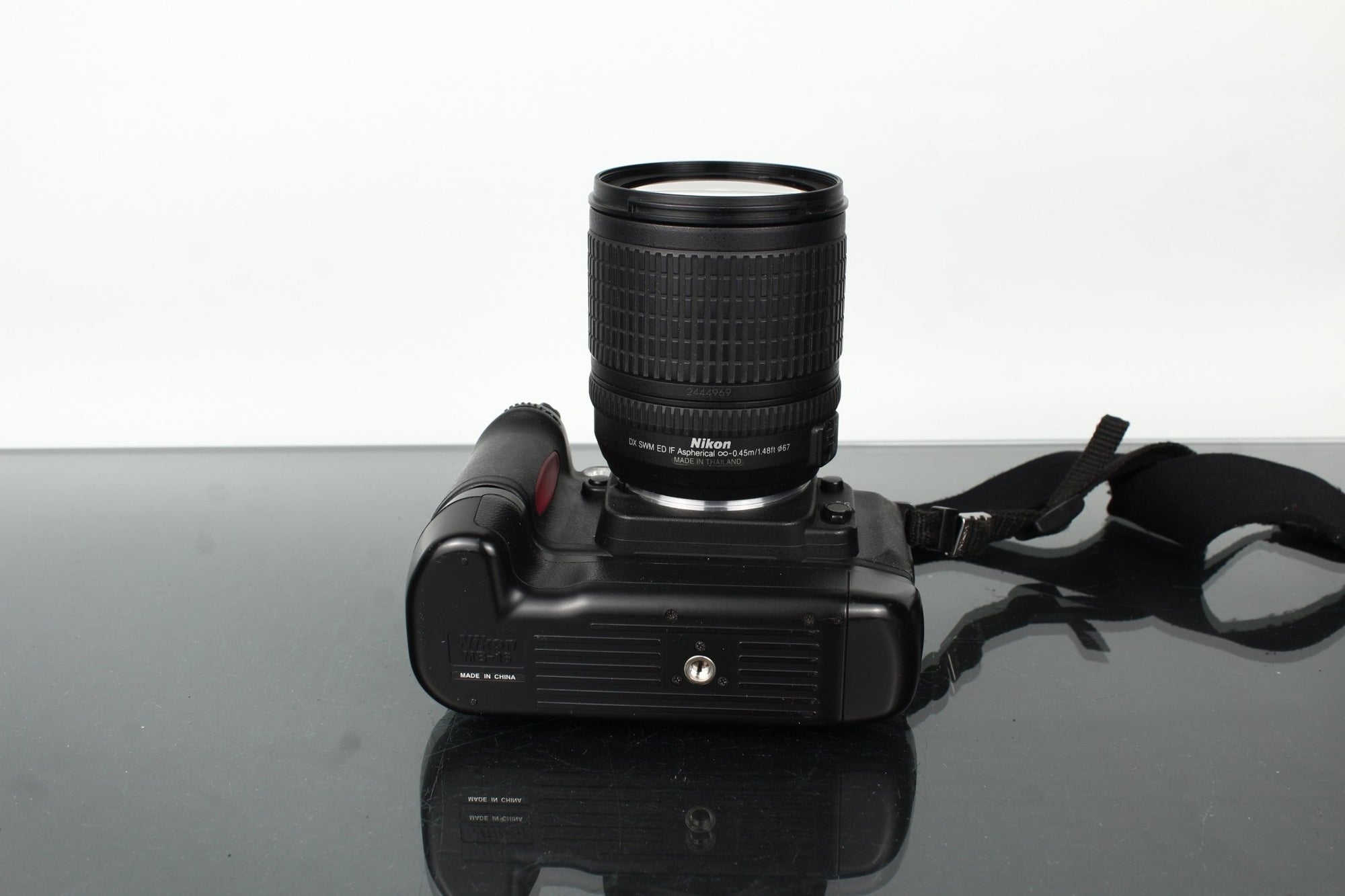 Nikon F80 + Nikkor 18 - 135mm 1:3.5 - 5.6G - Dutch|Thrift