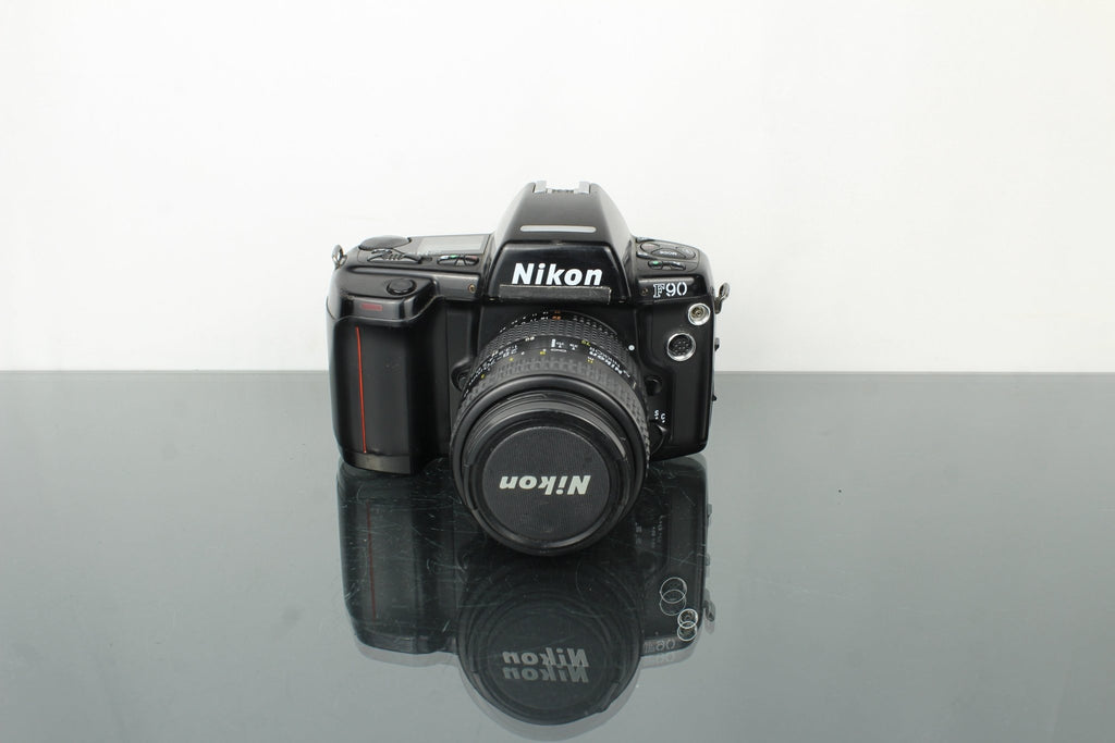 Nikon F90 + AF Nikkor 28 - 70mm 1:3.5 - 4.5 D lens - Dutch|Thrift