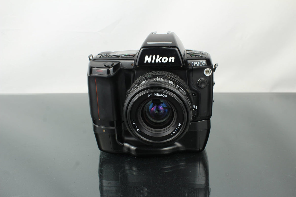 Nikon F90X + Nikkor 35 - 70mm 1:3.3 - 4.5 lens - Dutch|Thrift
