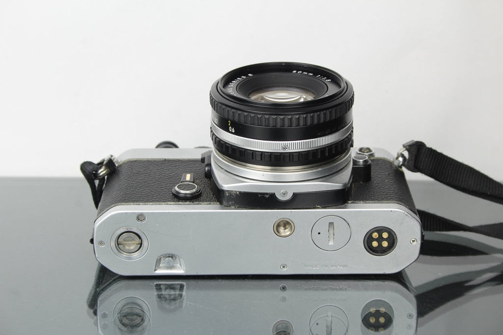 Nikon FE + 50mm f/1.8 Nikon lens - Dutch|Thrift