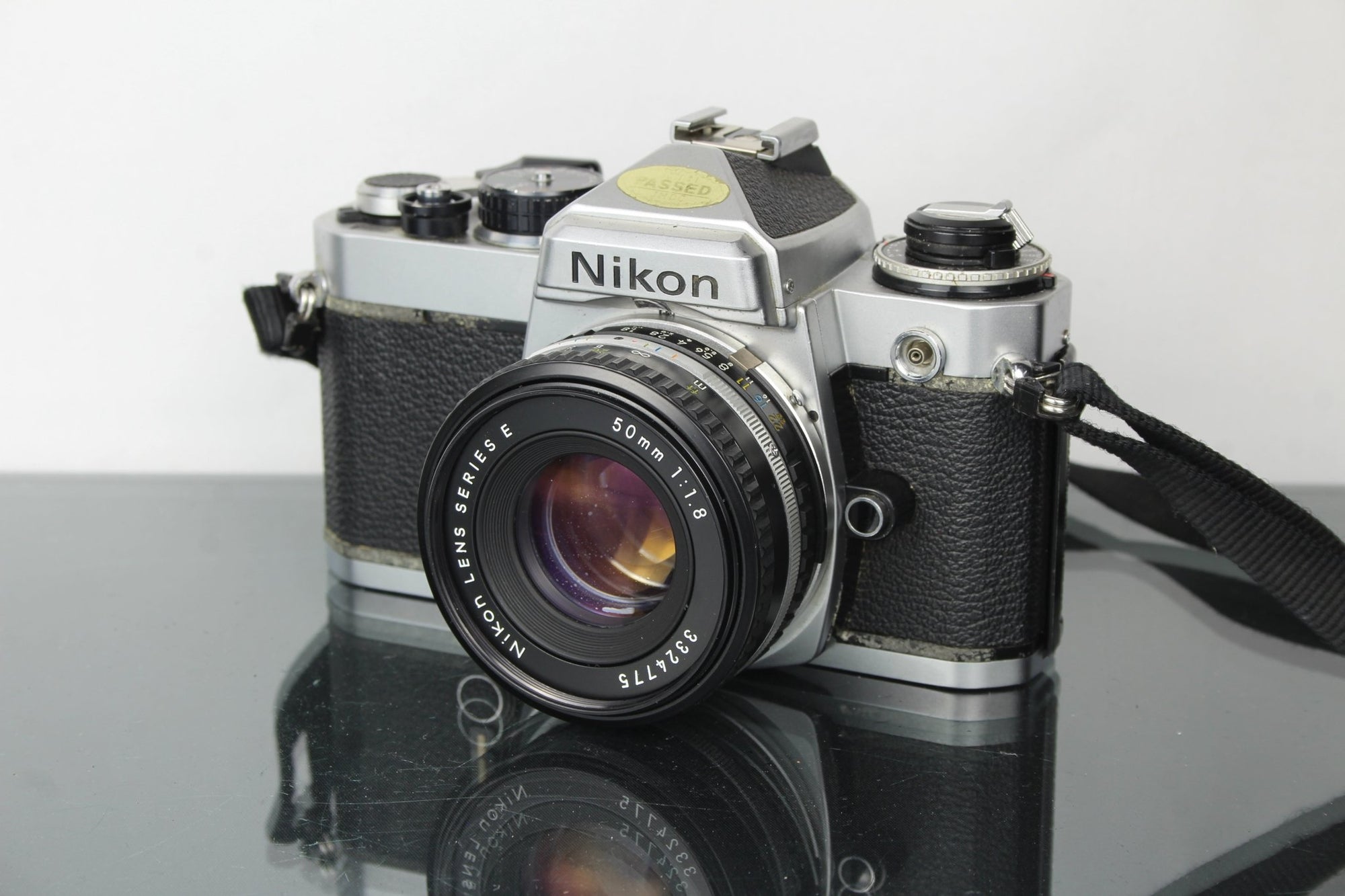 Nikon FE + 50mm f/1.8 Nikon lens - Dutch|Thrift