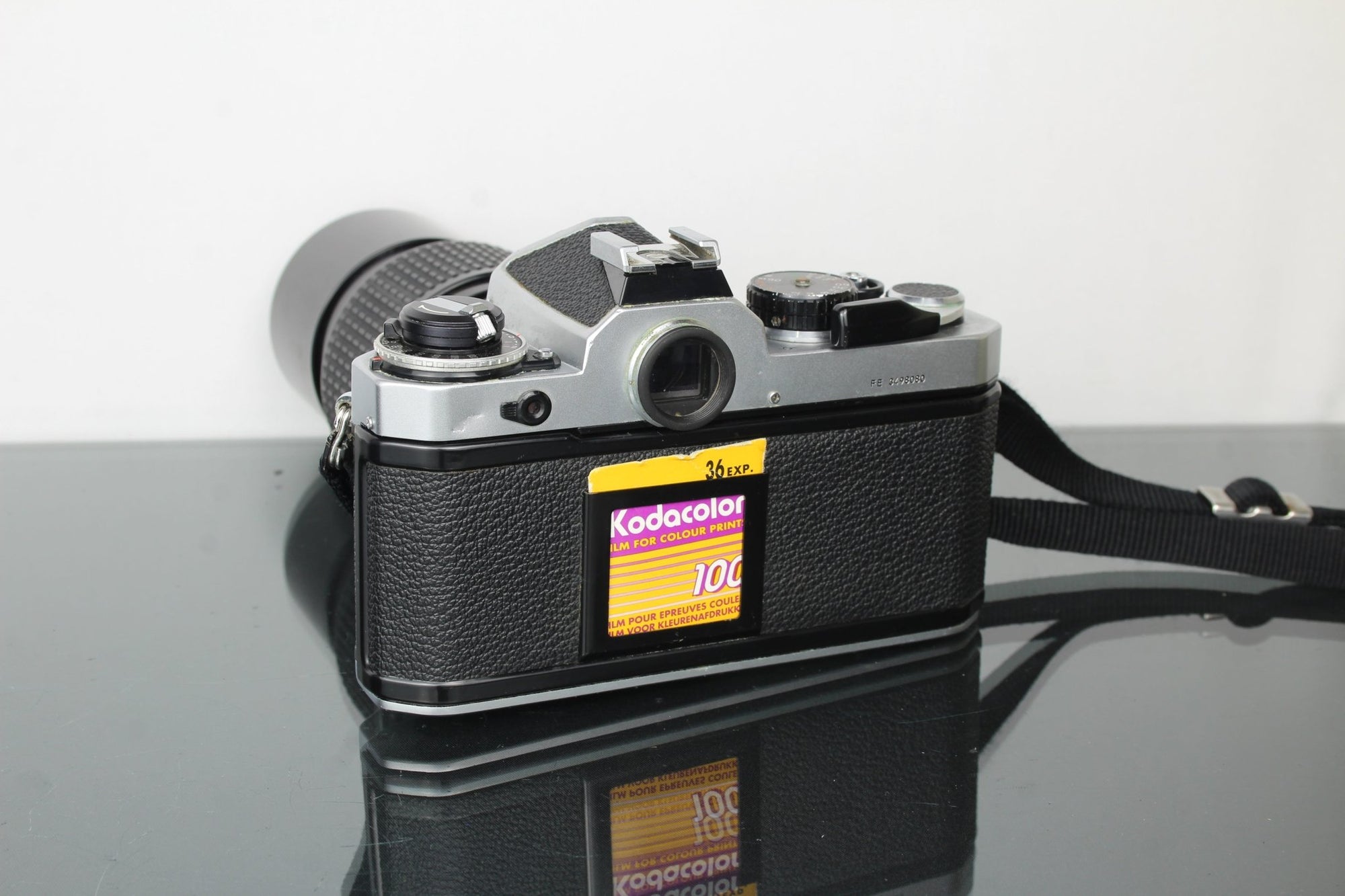 Nikon FE + Nikkor 200mm 1:4 lens - Dutch|Thrift