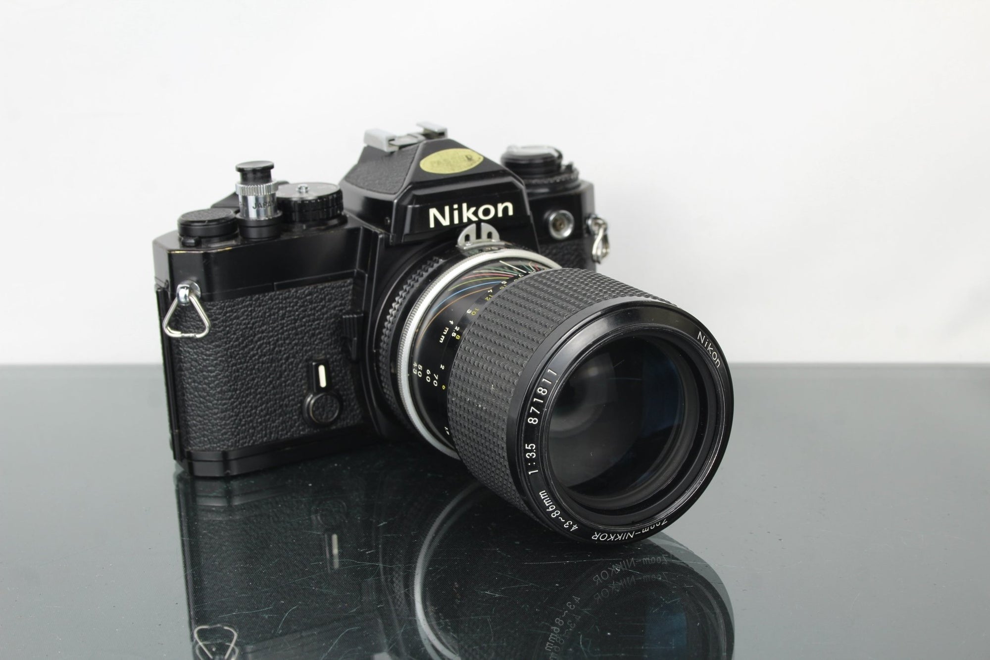 Nikon FE + Nikkor 43 - 86mm 1:3.5 lens - Dutch|Thrift