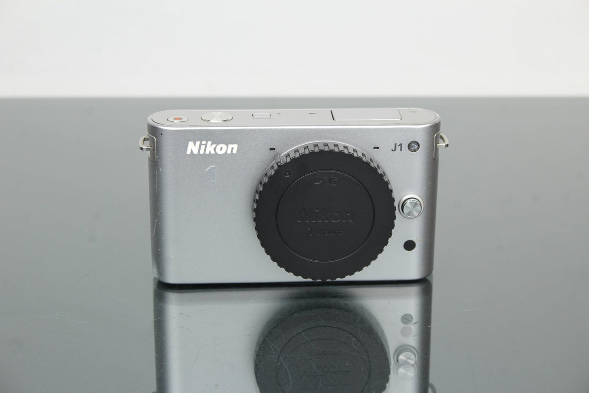 Nikon J1 - Dutch|Thrift
