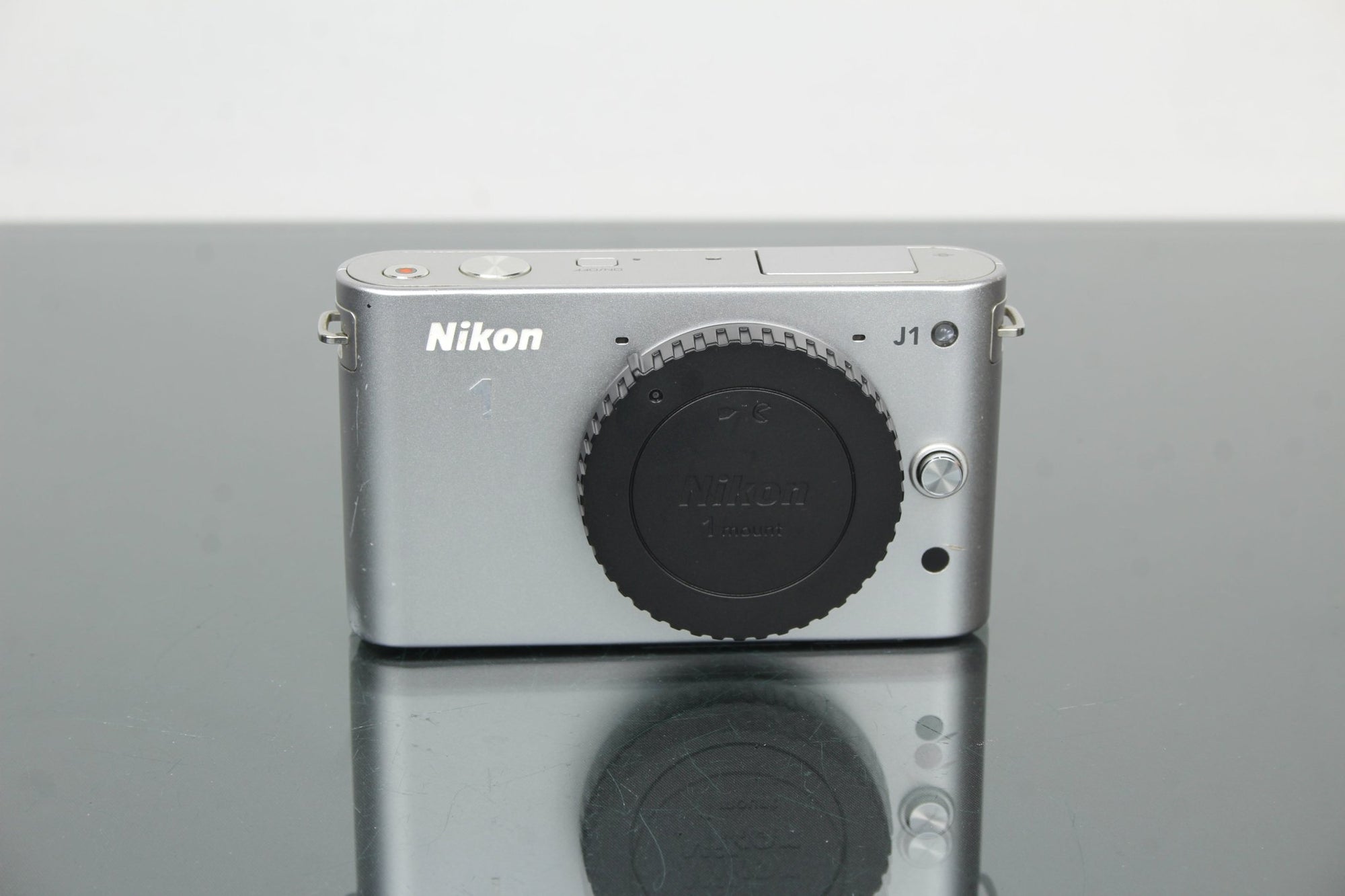 Nikon J1 - Dutch|Thrift