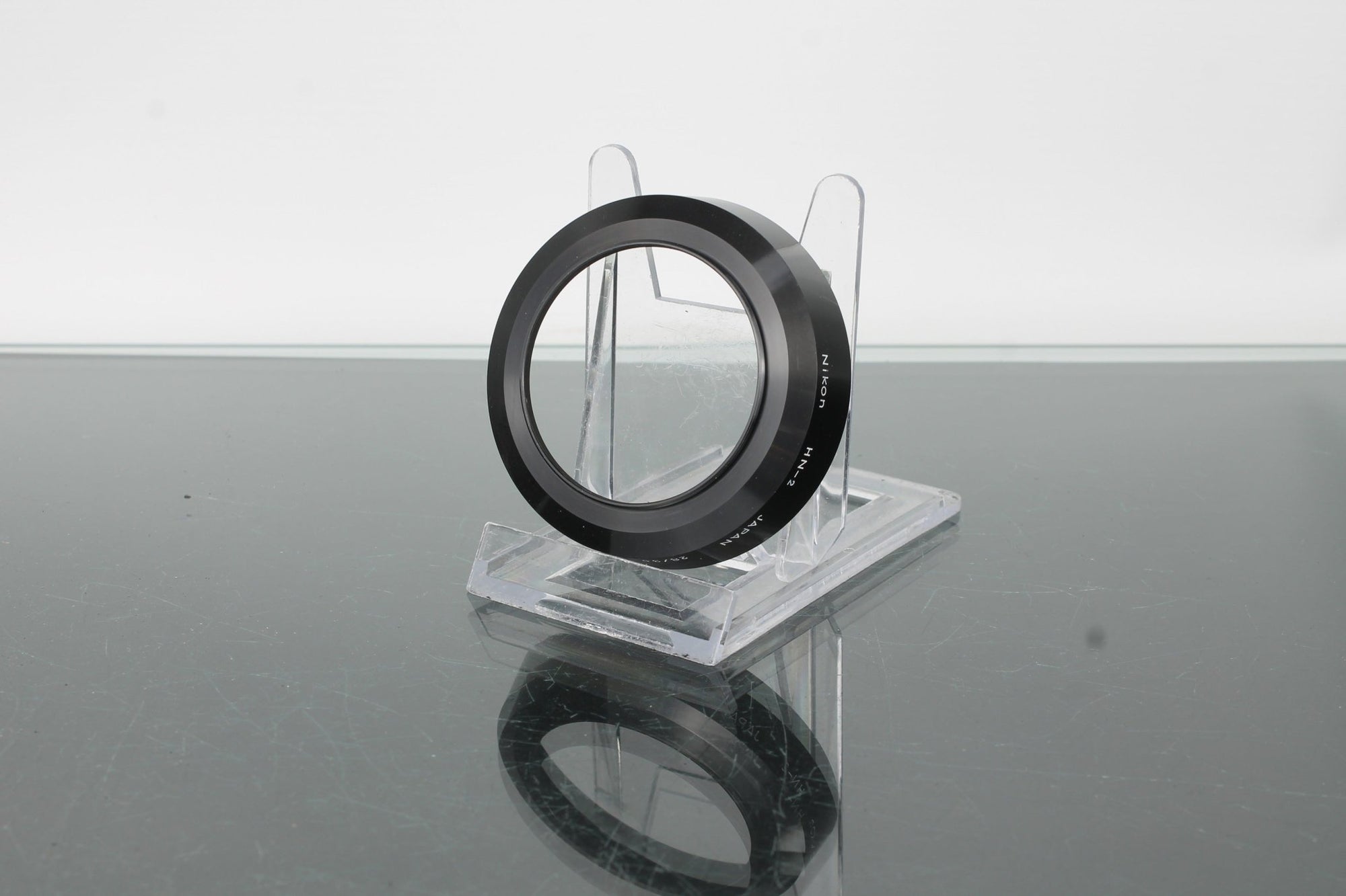 Nikon Lens Hood Screw - in Type - Dutch|Thrift