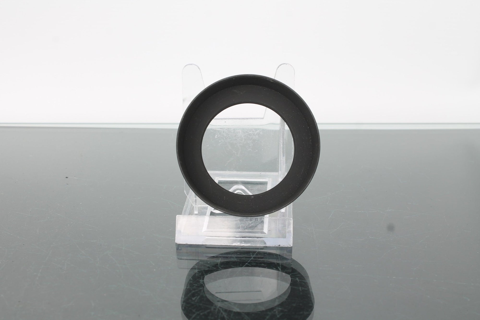 Nikon Lens Hood Screw - in Type - Dutch|Thrift