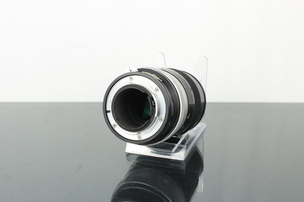 Nikon Nikkor 1:2.8 F=135mm F Mount - Dutch|Thrift