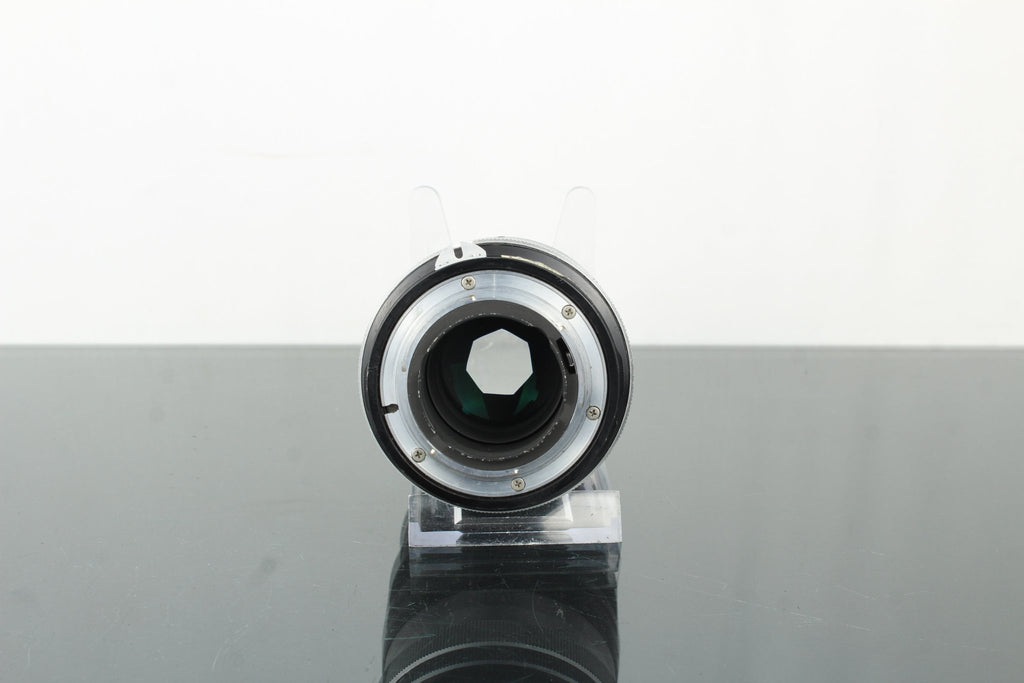 Nikon Nikkor 1:2.8 F=135mm F Mount - Dutch|Thrift