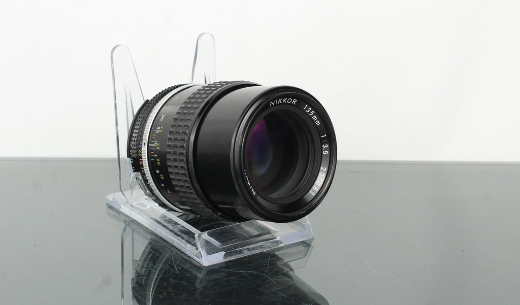 Nikon Nikkor 135mm 1:3.5 Nikon AI Mount - Dutch|Thrift