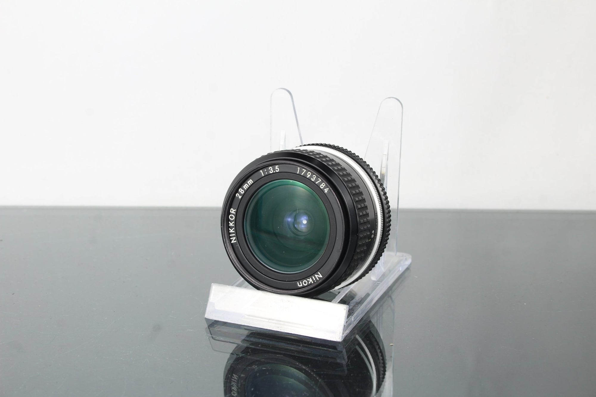 Nikon Nikkor 28mm 1:3.5 F Mount - Dutch|Thrift