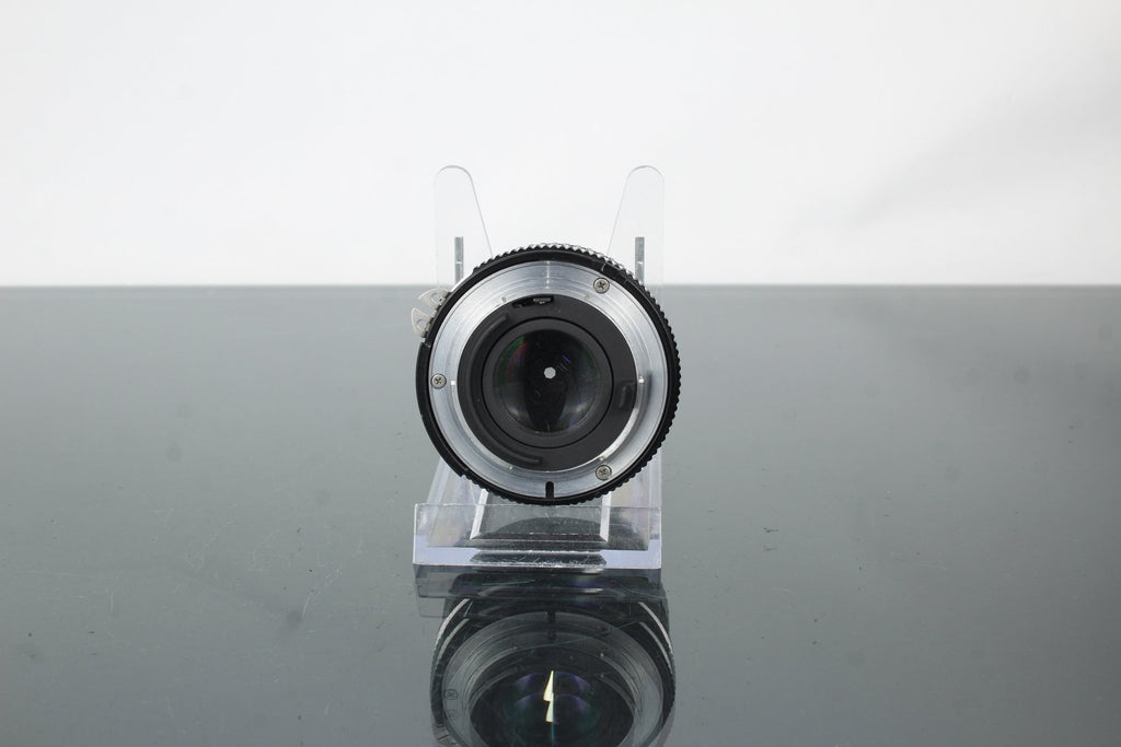 Nikon Nikkor 50mm 1:1.8 Nikon F - mount - Dutch|Thrift