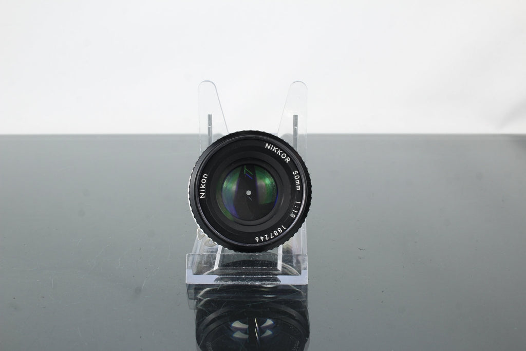 Nikon Nikkor 50mm 1:1.8 Nikon F - mount - Dutch|Thrift