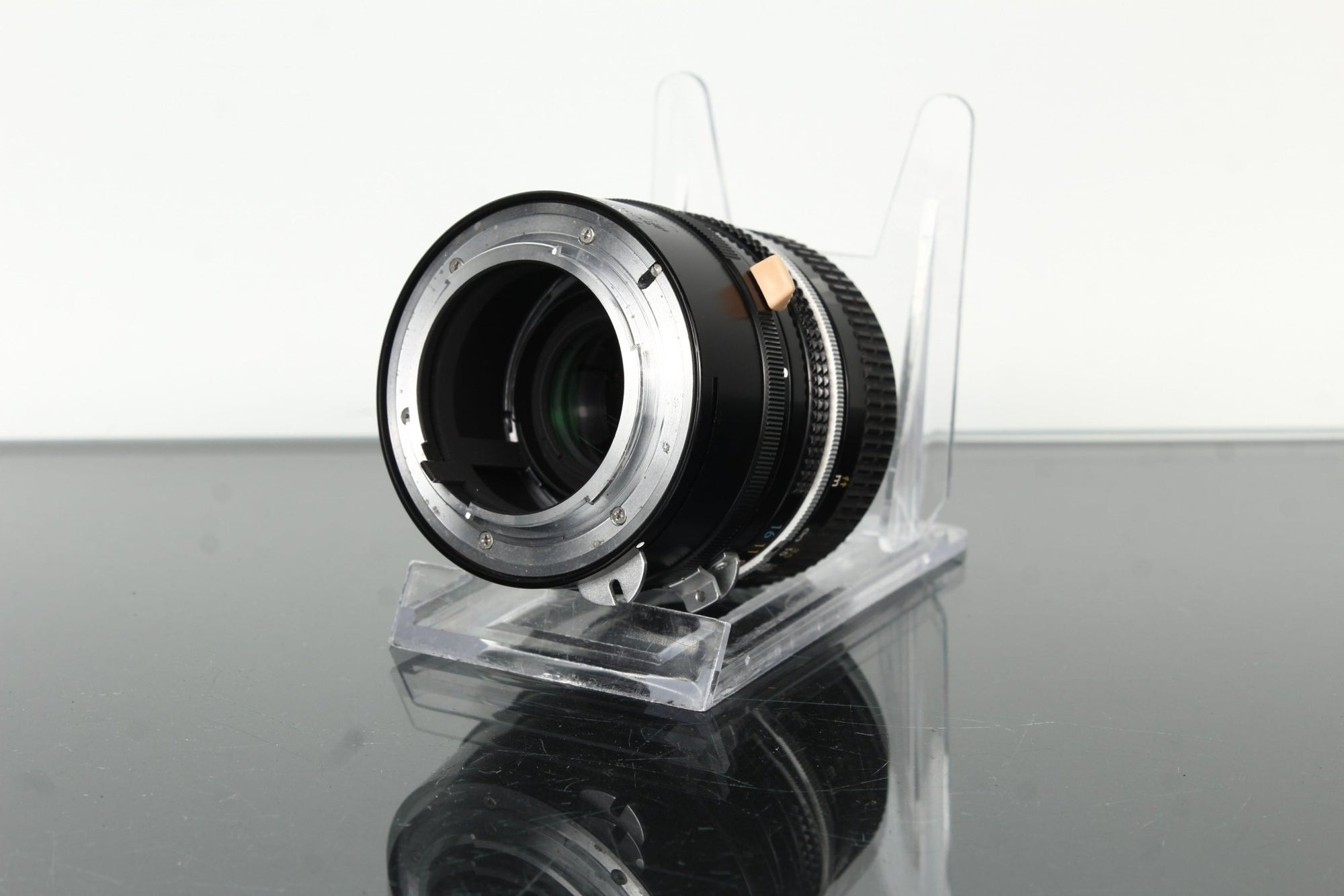 Nikon Nikkor 50mm 1:2 - Dutch|Thrift