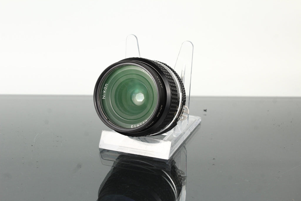 Nikon Nikkor F 35mm 1:2.8 - Dutch|Thrift