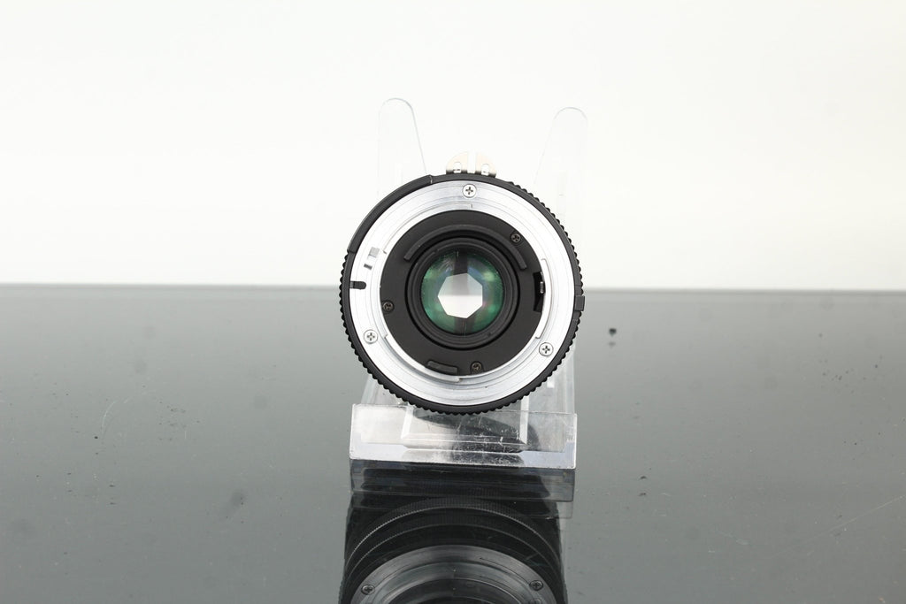 Nikon Nikkor F 35mm 1:2.8 - Dutch|Thrift