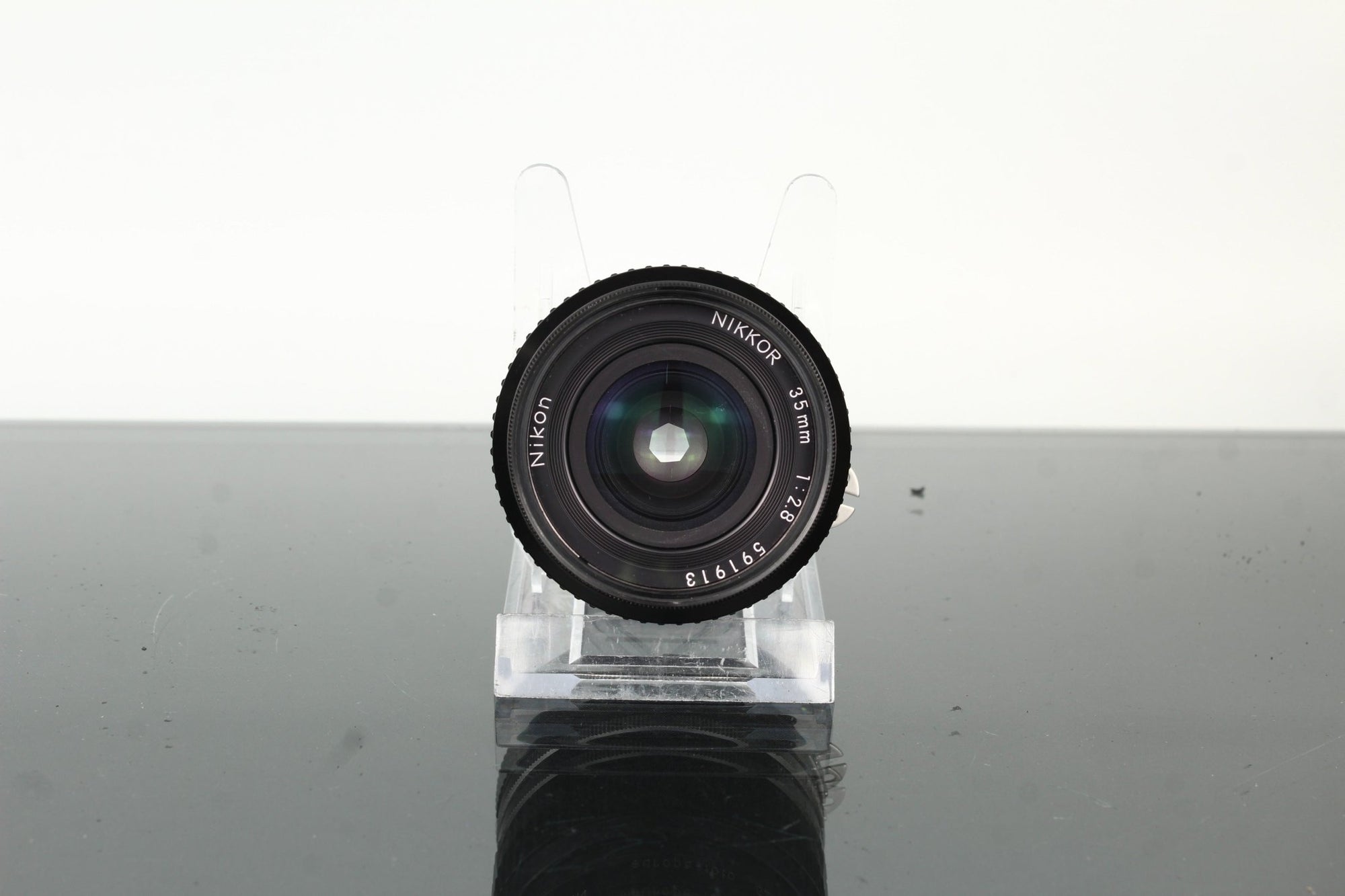 Nikon Nikkor F 35mm 1:2.8 - Dutch|Thrift