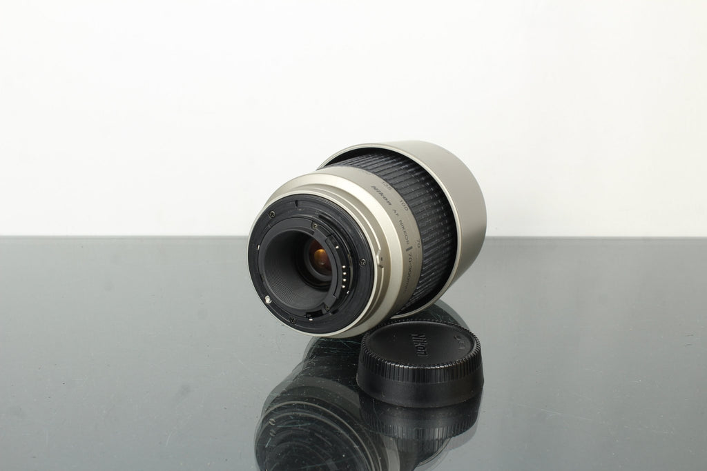 Nikon Nikkor F AF G Zoom 70 - 300mm f/4 - 5.6 F - mount lens - Dutch|Thrift
