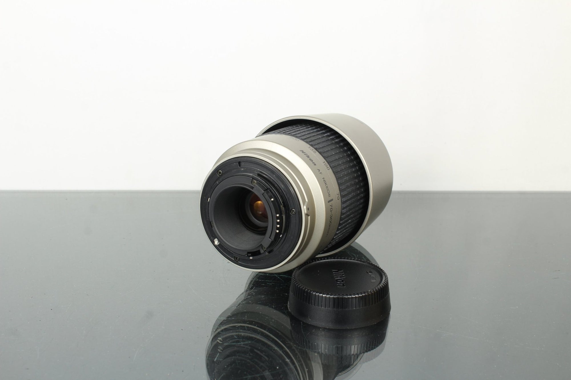 Nikon Nikkor F AF G Zoom 70 - 300mm f/4 - 5.6 F - mount lens - Dutch|Thrift