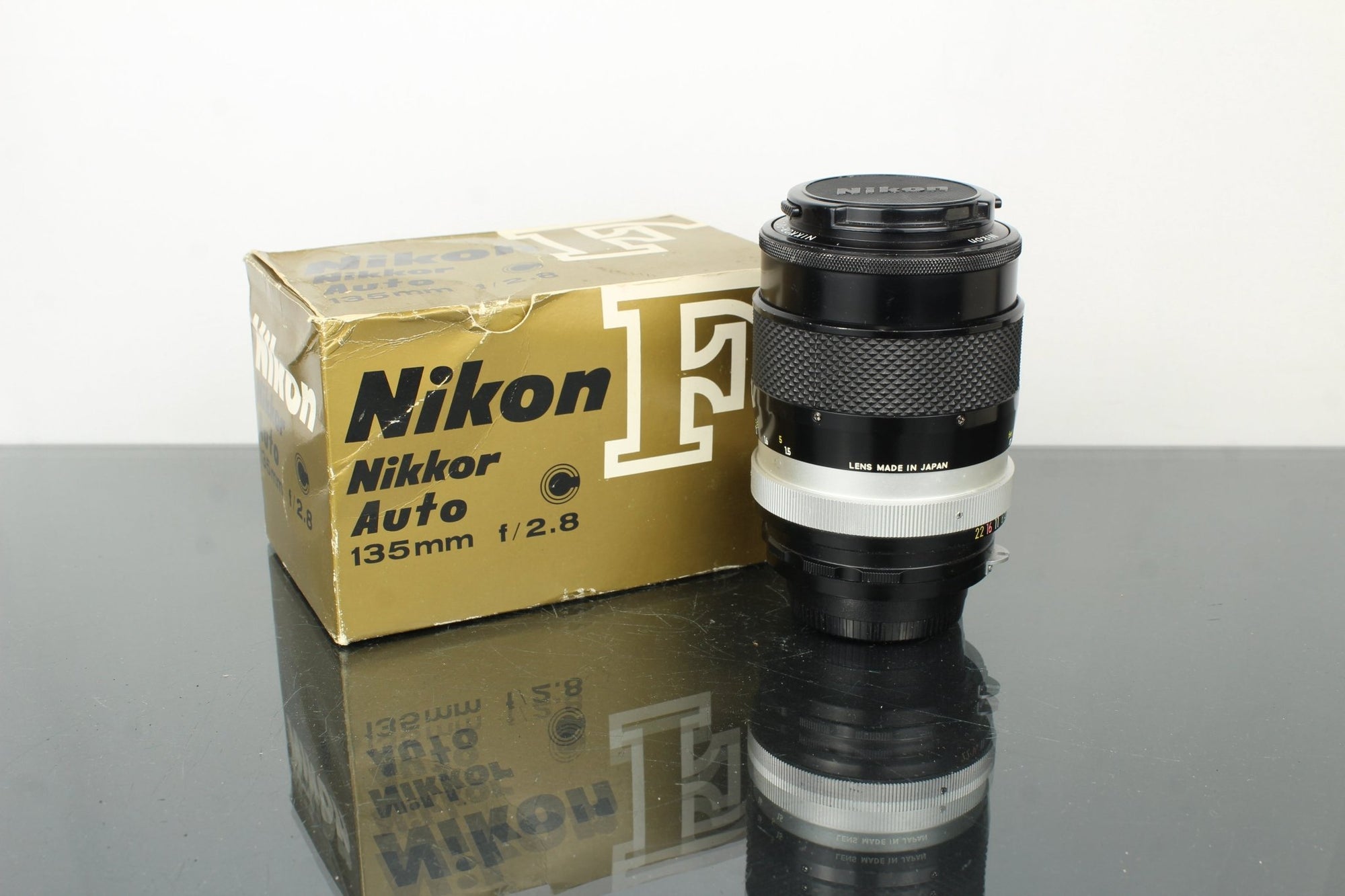Nikon Nikkor F Auto 135mm 2.8 lens (F - mount) - Dutch|Thrift