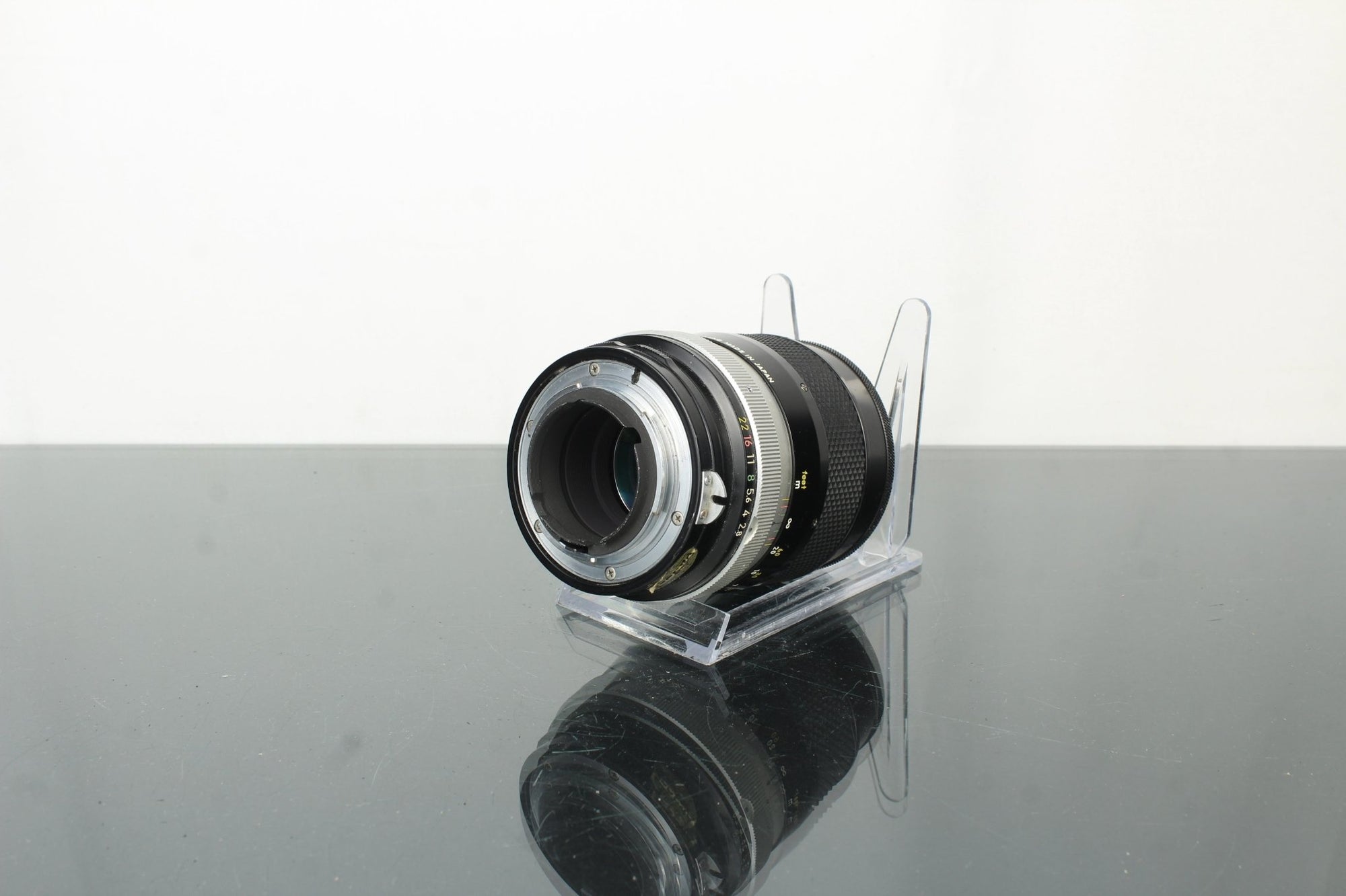 Nikon Nikkor F Auto 135mm 2.8 lens (F - mount) - Dutch|Thrift