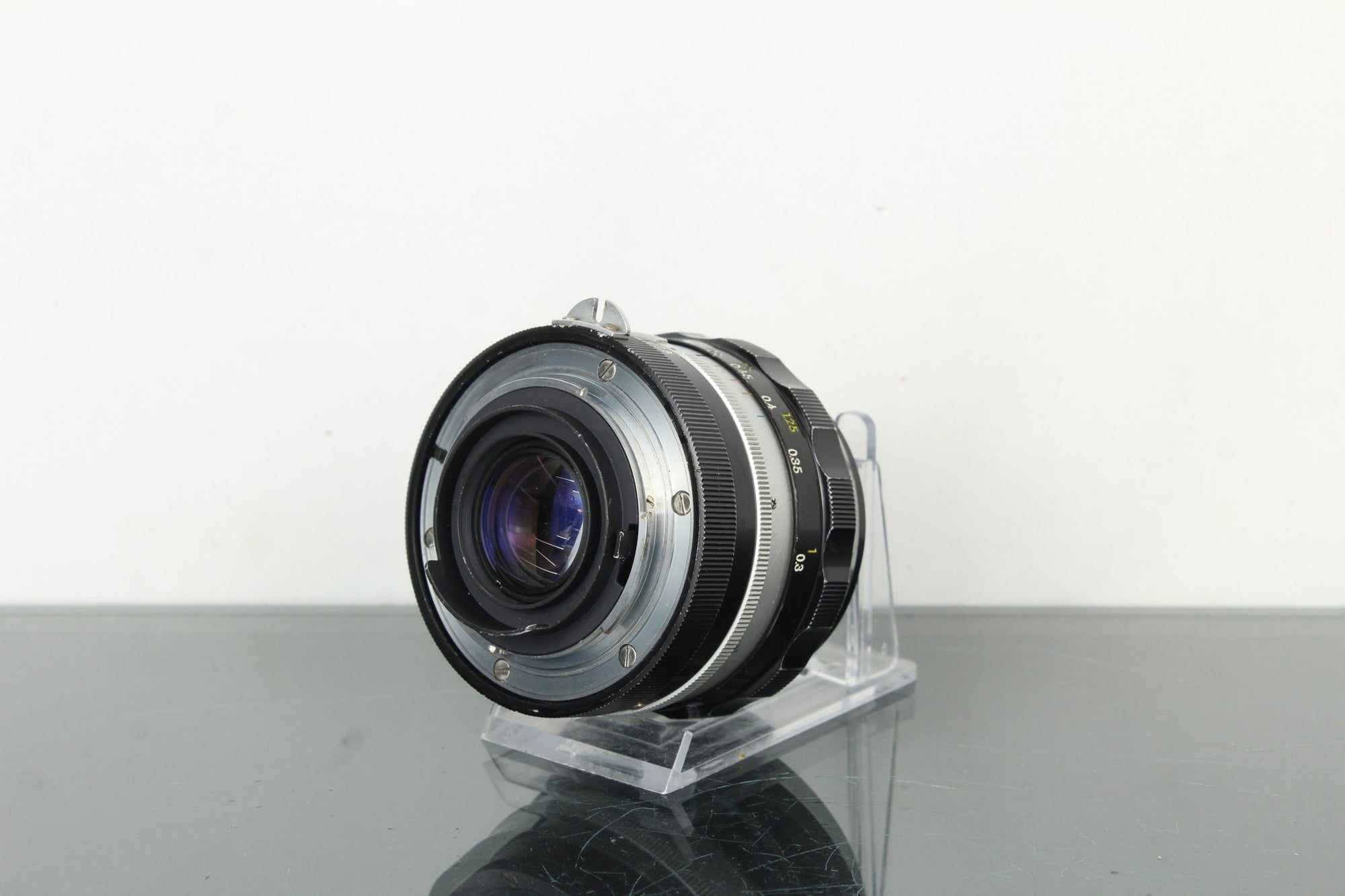 Nikon NIKKOR - N Auto 24mm f/2.8 - Dutch|Thrift