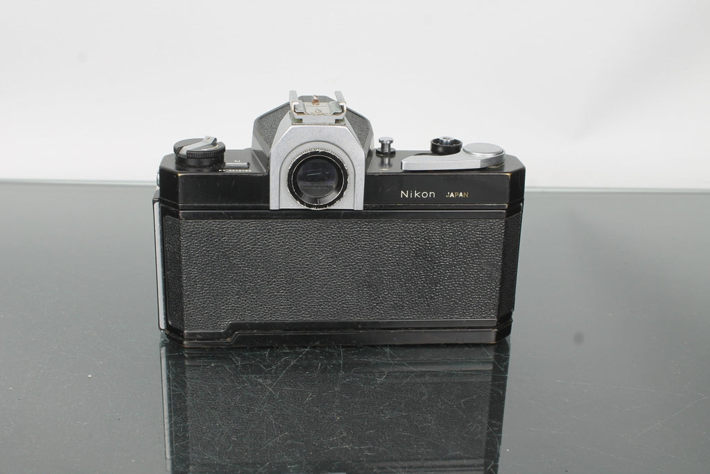 Nikon Nikkormat - Dutch|Thrift