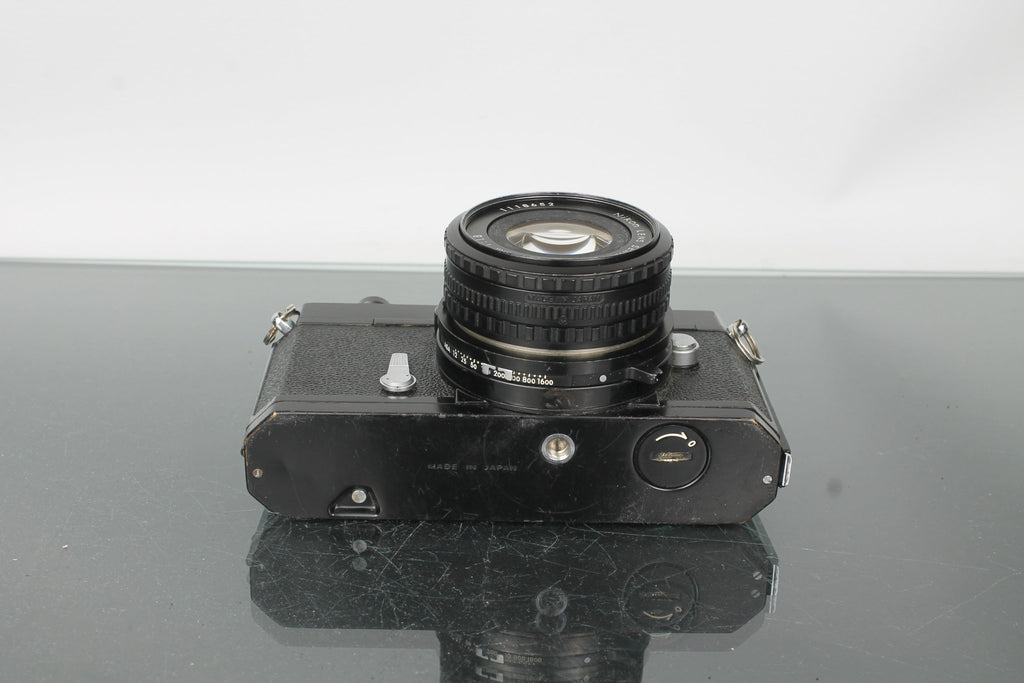 Nikon Nikkormat - Dutch|Thrift